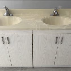 Double Bathroom Vanity with faucets 