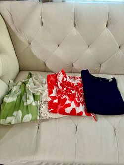 Set of 4 women’s tops