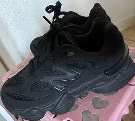 New balance black