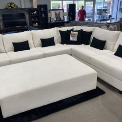 Family Size White Sectional $3899🤩🔥