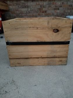 Wooden crate