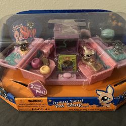 Littlest Pet Shop Teeniest Tiniest Pet Shop Forest Adventure