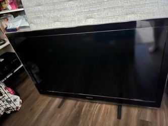 55 inch tv with Roku set up also