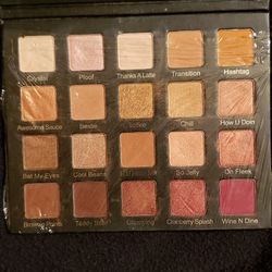 Eyeshadow Palette Violet Voss 