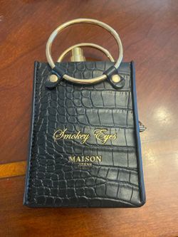 E36 Smokey Eyes ASRAR Black Crocodile Embossed Perfume Bottle
