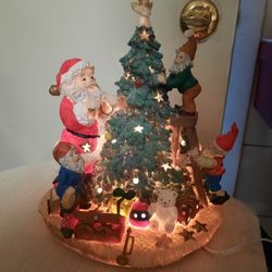 Vintage Santa Around The World Musical 