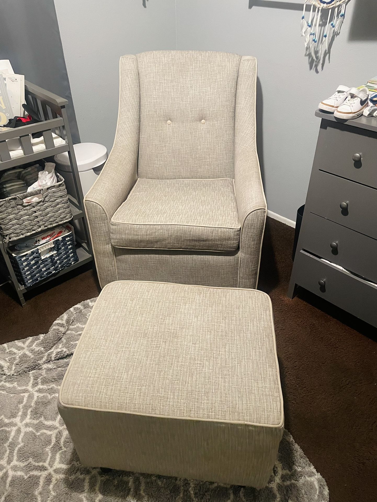Nursery Rocking Chair And Ottoman