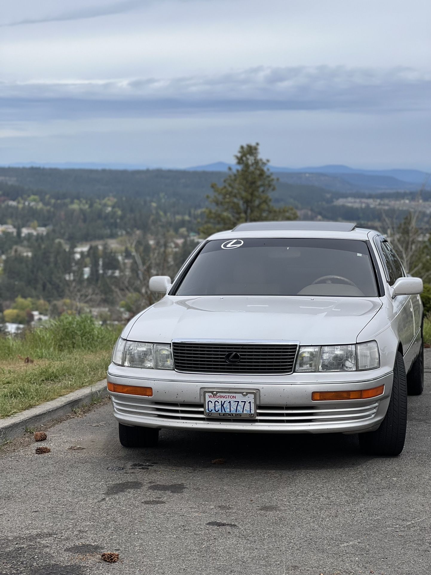 Lexus LS 400