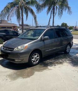2004 Toyota Sienna
