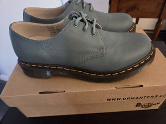 Dr. Martens women's 1461W- pale teal - size 9