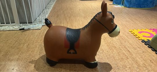 Horse bounce toy