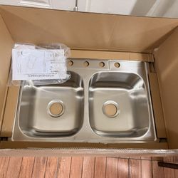 Double sink for kitchen