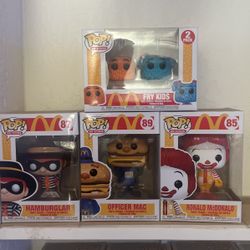 4 Funko Pops