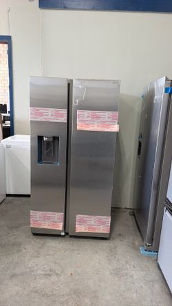 New Samsung refrigerator 36” wide