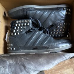 Adidas high-top sneakers with a strap, Adidas Originals model Costum 