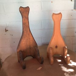 Easels And Plate Or Picture Stands
