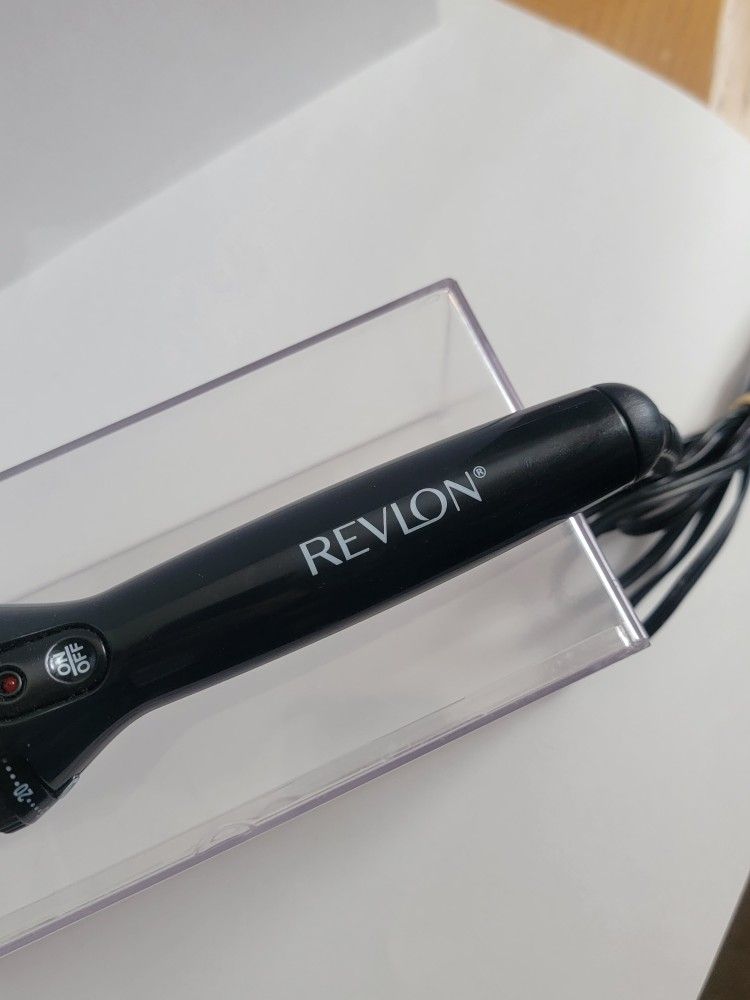 Revlon 1/2 Inch Curling Iron 