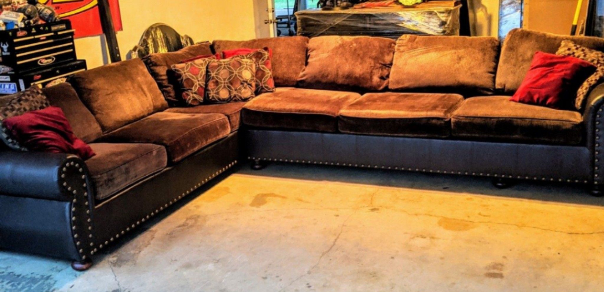 Brown sectional couch 9x12