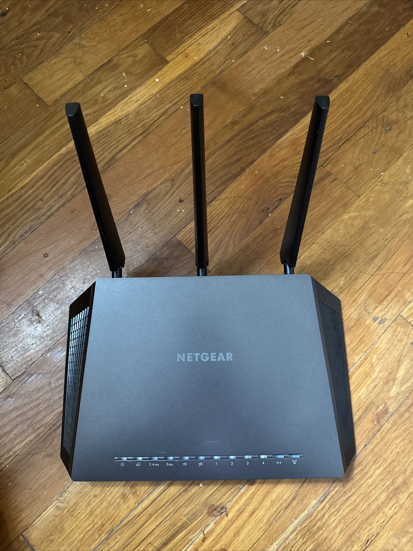 NETGEAR Nighthawk R7000p - AC2300 Smart Gaming WiFi Router