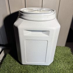 Pet Food Storage 