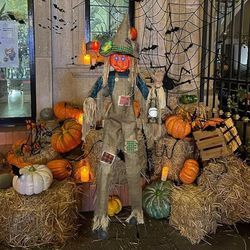 8.5ft giant Halloween nefario scarecrow animatronic. ET0070