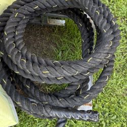 50 Ft. heavy-duty battle rope used for exercise and strength training