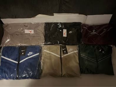 Nike Techs Tracksuits