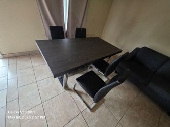 Dining table set