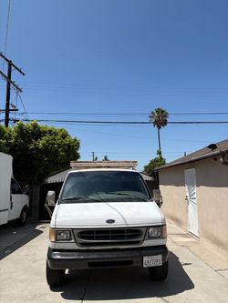Ford E series Van