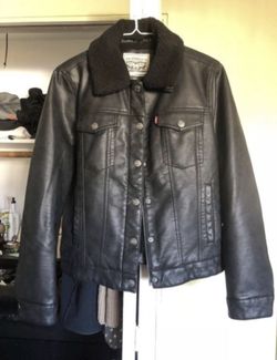 Women Levi’s Jacket