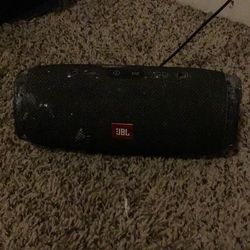Jbl portable speaker not broke just dirty still works like new