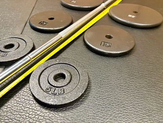 Standard 6 ft Gently Used Bar ( Split in 2 pieces) with pair of Cast Iron Plates of 25#, 10# and 5 pounders. Brute Weight: 100 #