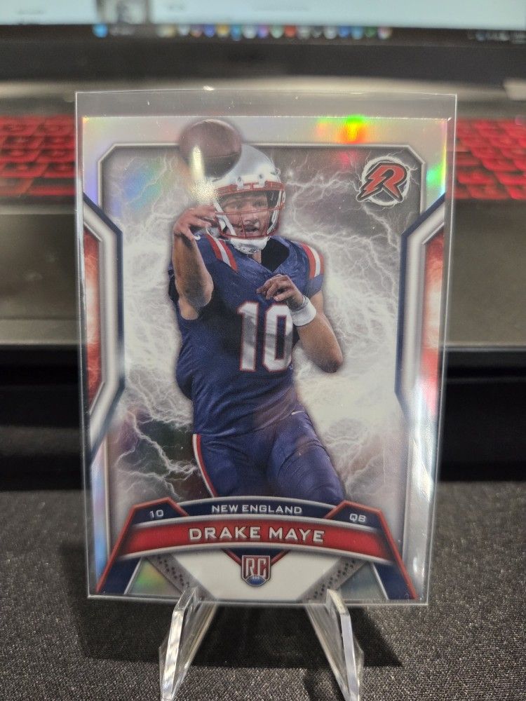 2025 Topps Resurgence Drake Maye