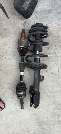Front-Left Strut and Axel for 2014 Toyota Camry