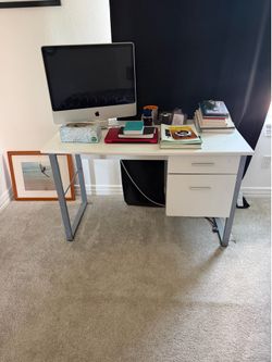 Computer table