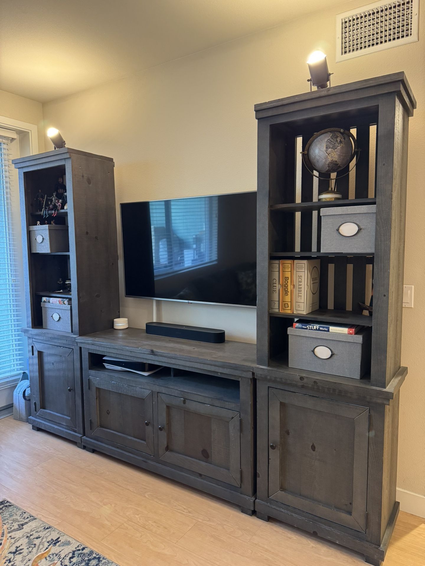 TV / Media Console