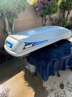 Thule Ocean 600  Cargo box