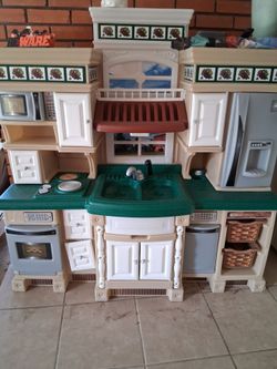 Kids play kitchen