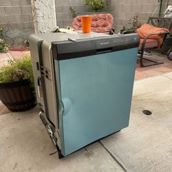 Frigidaire Dishwasher24”- FFCD2413US