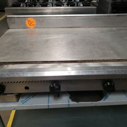 Used Royal 48"L Manual Griddle Natural Gas
