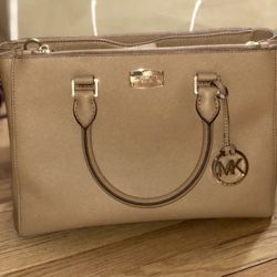 Michael Kors Purse Beige Brand New ! 
