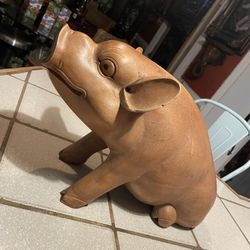 Heavy Hand carved  wooden sitting Pig 20in L x 11in H x 7in D Great condition Heavy & Large piece