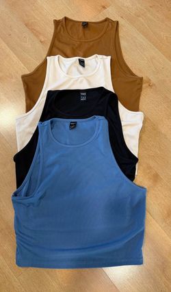 4- WOMEN TANK TOP