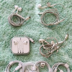 Apple Earbuds Headphones (huge Lot W/usb Cables)