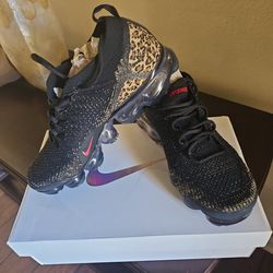 Nike air new vapormax size 9