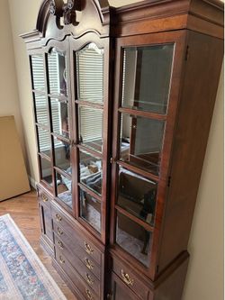 Free shipping! Aston court by Henredon Flame Mahogany Georgian Breakfront late 20 century