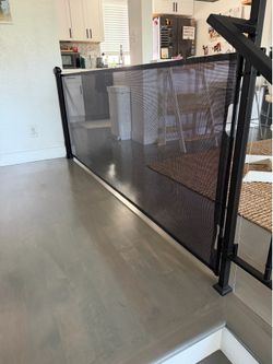 120” retractable baby/dog gate