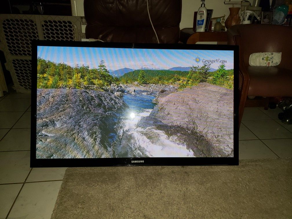 Samsung PN51E450A1F 51" 720p HD Plasma Television for Sale in Lynwood