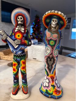 Chaquira arte huichol 12 inches tall