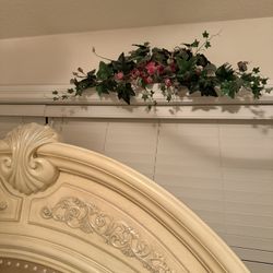 Beautiful Over The door /window Wicker Faux Flower Arch 